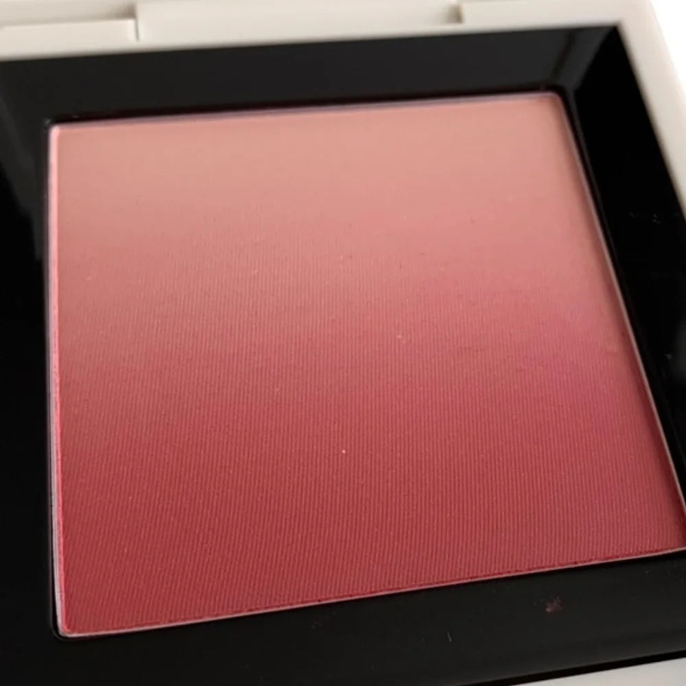 MAC TOLEDO KINDERGARTEN RED BLUSH BNIB